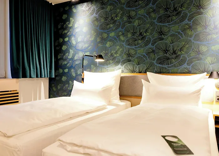 One Frankfurt-hauptbahnhof 3*
